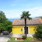 Heavenly House By The Sea سافودغيا